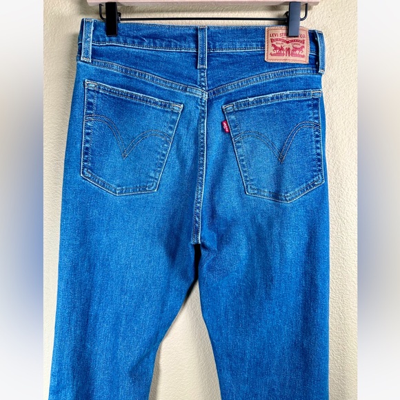 Levi’s Women’s Wedgie Straight Fit Jeans Medium Blue Wash Fallstar - Picture 10 of 14